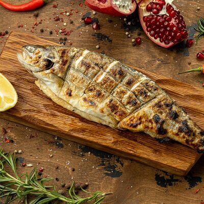 Шашлык из форели в Вкусно есть всё на углях по цене 1440 ₽