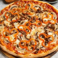 Пицца с говядиной, перцем и грибами в Eat eat pizza