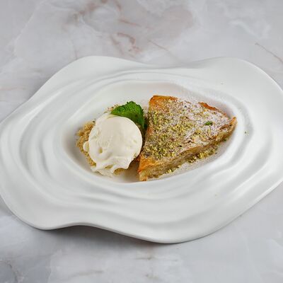 Пахлава с фисташкой в Ofris по цене 990 ₽