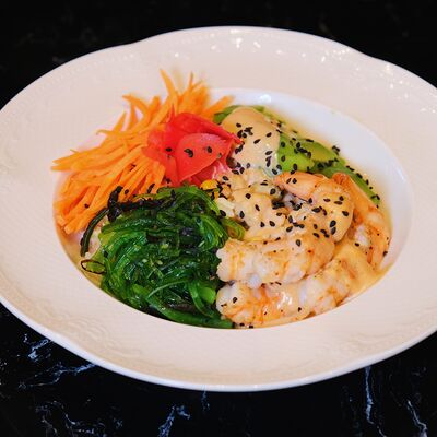 Поке боул с креветкой в Nest по цене 680 ₽