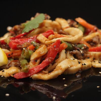 Говядина по-китайски в Лапшичная №1 по цене 590 ₽