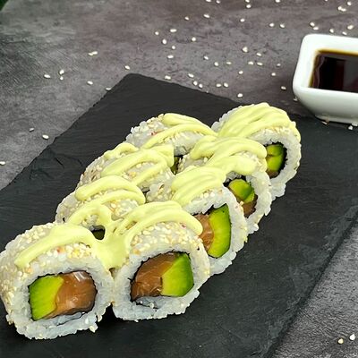 Авокадо и лосось в Sushi yami по цене 527 ₽