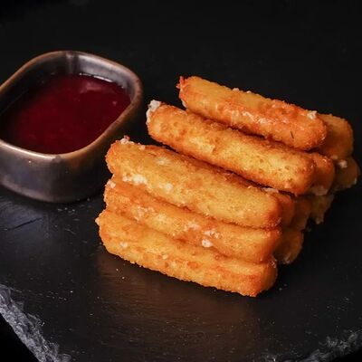 Сырные палочки с брусничным джемом в МОНСТА Бургерная по цене 360 ₽