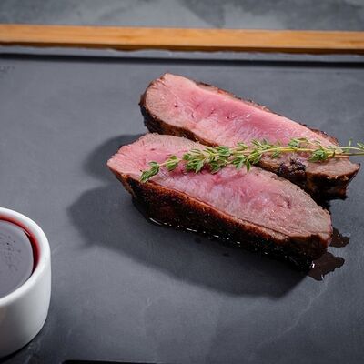 Утиная грудка в Florentini City Café по цене 1250 ₽