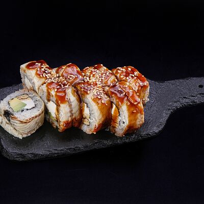 Филадельфия с угрем в MOS Lounge & Bar по цене 760 ₽