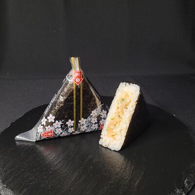 Онигири с лососем в Фуджимару по цене 300 ₽