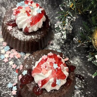 Пирожное фирменное в Коко Point по цене 290 ₽