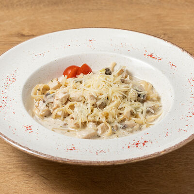 Паста с курицей в TeaRoom по цене 667 ₽