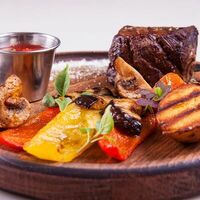 Стейк из вырезки в Нефертити