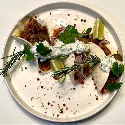 Тако с рваной свининой в Дуэты по цене 560 ₽