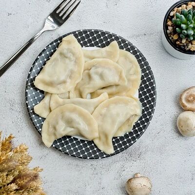 Вареники с картофелем и грибами в Яблонька по цене 180 ₽