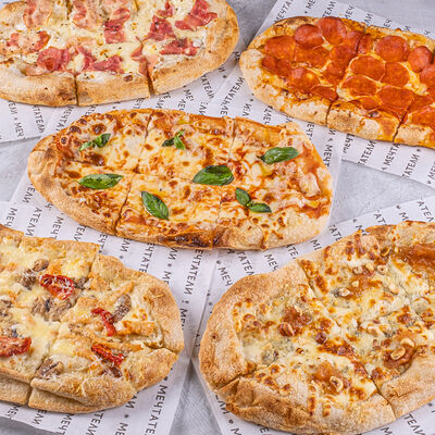 Пиццы на большую компанию в Мечтатели по цене 2400 ₽