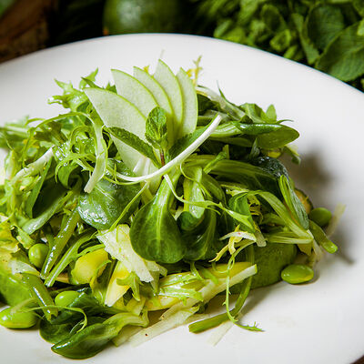 Зеленый овощной освежающий букет в Christian по цене 1380 ₽