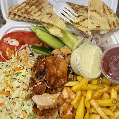 Открытый сувлак (на тарелке) в Big Шаурма по цене 700 ₽