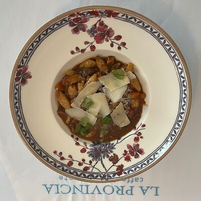 Рагу из говяжих щёкв La Provincia по цене 1850 ₽