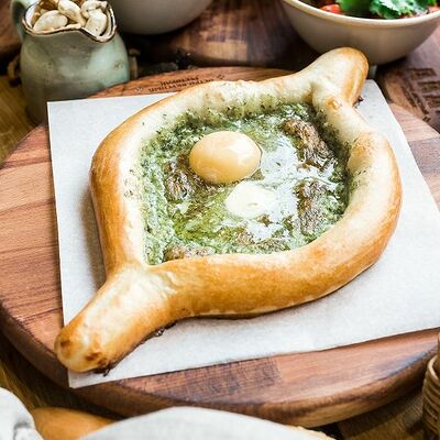 Аджарули с сыром и шпинатом в Дади по цене 485