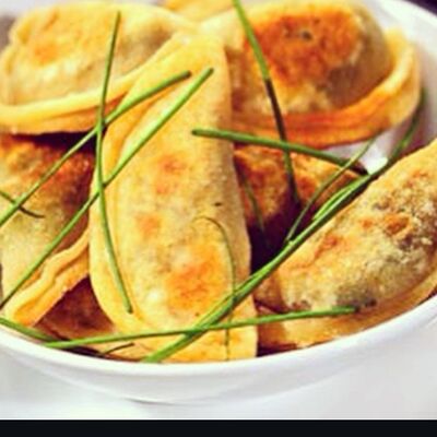 Традиционные китайские пельмени «Фрай» с морепродуктамив Mr.Mao по цене 520 ₽