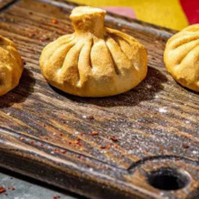 Жареные хинкали с бараниной 3 шт в Хачапури по цене 417 ₽