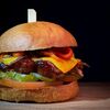 Бургер с рёберным мясом и соусом BBQ в Red Rocket Bar по цене 940