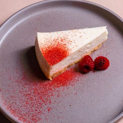 Чизкейк классический в Co.mein по цене 420 ₽