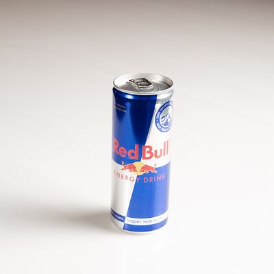 Red Bull в Romano по цене 500 ₽