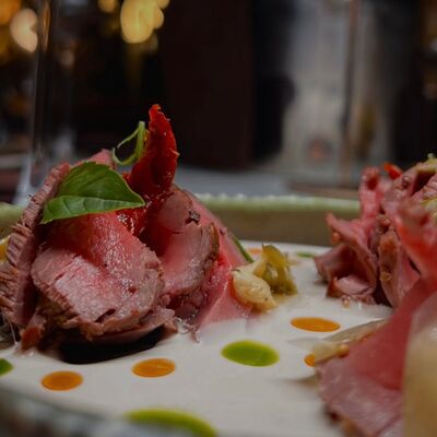 Вителло тонато из телятины в W - cocktails & food по цене 980 ₽