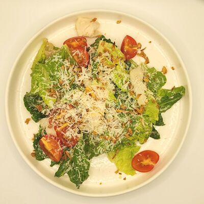 Салат романо с курицей в Bon Bistrot по цене 590 ₽