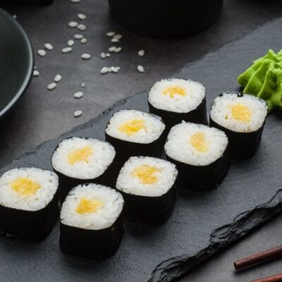 Классический ролл с ананасом в Суши Yam Ёкохами Икигаи по цене 438 ₽