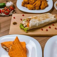 Логотип Шаурма и Пончики