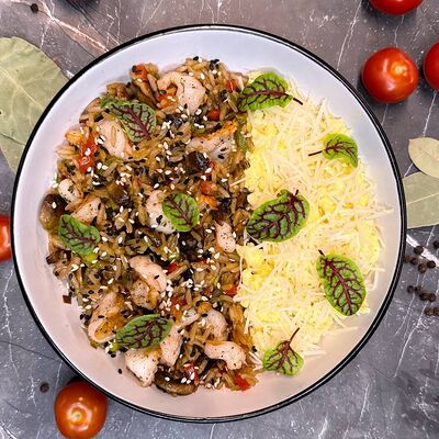 Рис с креветками и яйцом в Рива Рум лаунж бар по цене 660 ₽