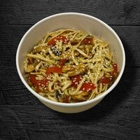 Лапша Wok с курицей в Cheelpizza