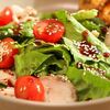 Салат с курой и соусом хойсин в Zurrahmat по цене 490