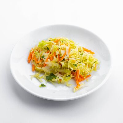 Салат из свежей капусты в Уха из петуха по цене 8 р.