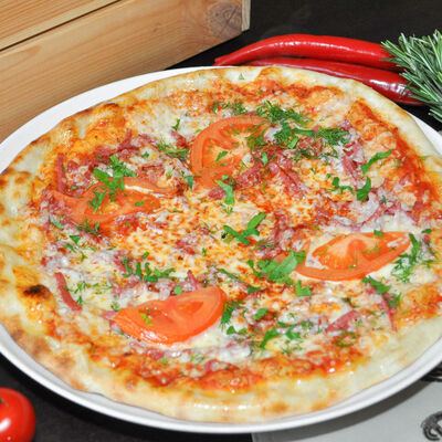 Пицца Жар-пицца в PrestoMia по цене 420 ₽