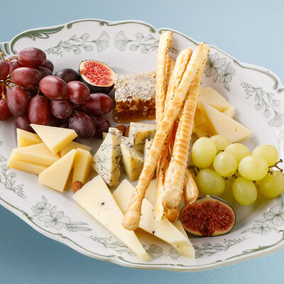 Ассорти сыров в Терраса по цене 2590 ₽