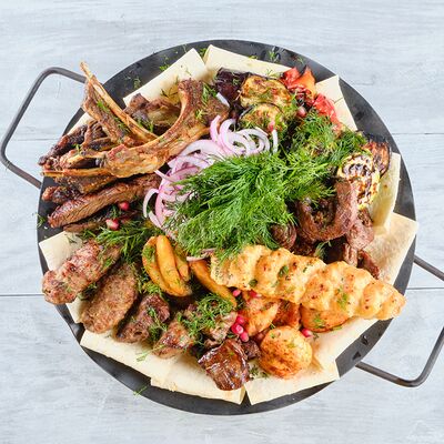 Мясное ассорти гриль Садж в Чайхона Вадуд по цене 5000 ₽