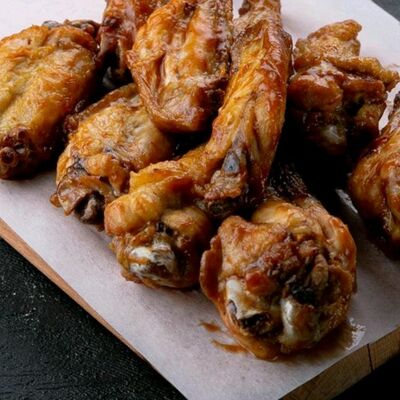 Куриные крылья Барбекю в NonameLoungeSpb по цене 380 ₽