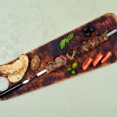 Шашлык из цыплёнка с чесночно-миндальным соусом в Пармезан и пури по цене 482 ₽