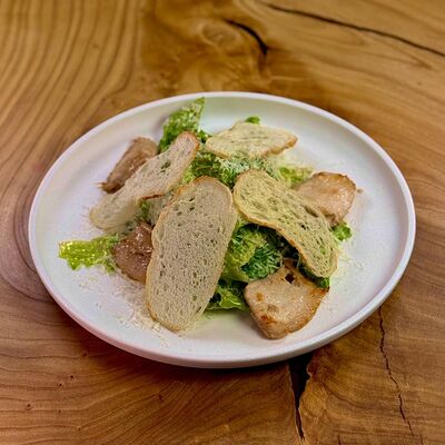 Цезарь с курицей в Pandora по цене 700 ₽