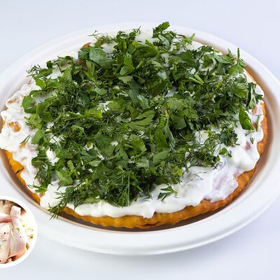 Чебупирог с курицей в Хруст и Пар по цене 650 ₽