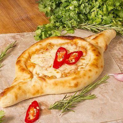 Хачапури с гребешком и креветками Том ям в Мушмула по цене 439