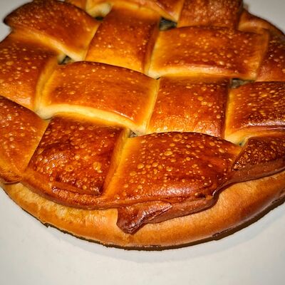 Пирог Картошка-грибы в Тирольские пироги по цене 1200 ₽