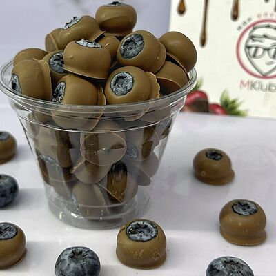 Голубика в шоколаде в стаканчике в Мир клубники в шоколаде по цене 2400 ₽