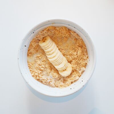 Овсяная каша с бананом и сгущенкой в Coffee Dream по цене 430 ₽