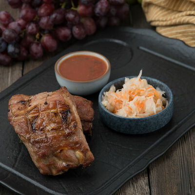 Свиные ребра с квашеной капустой в ЛарисуВаннуХочу по цене 590