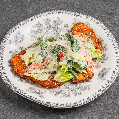 Куриный шницель в Залечь на дно в Брюгге по цене 738 ₽