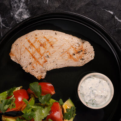 Стейк из индейки с овощным салатом в Наша хвоя по цене 890 ₽