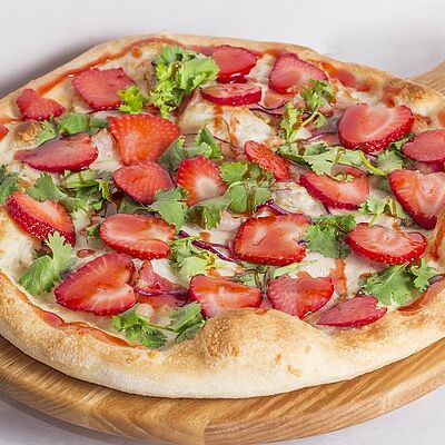 Пицца Феличе с клубникой в Луиджи & Тосё по цене 559