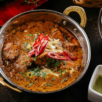 Чиккен Лабабдар в Ночь, улица, фонарь