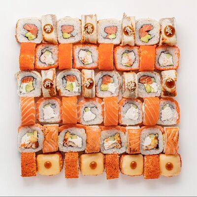Сет Средний в Here sushi по цене 7390 ₽